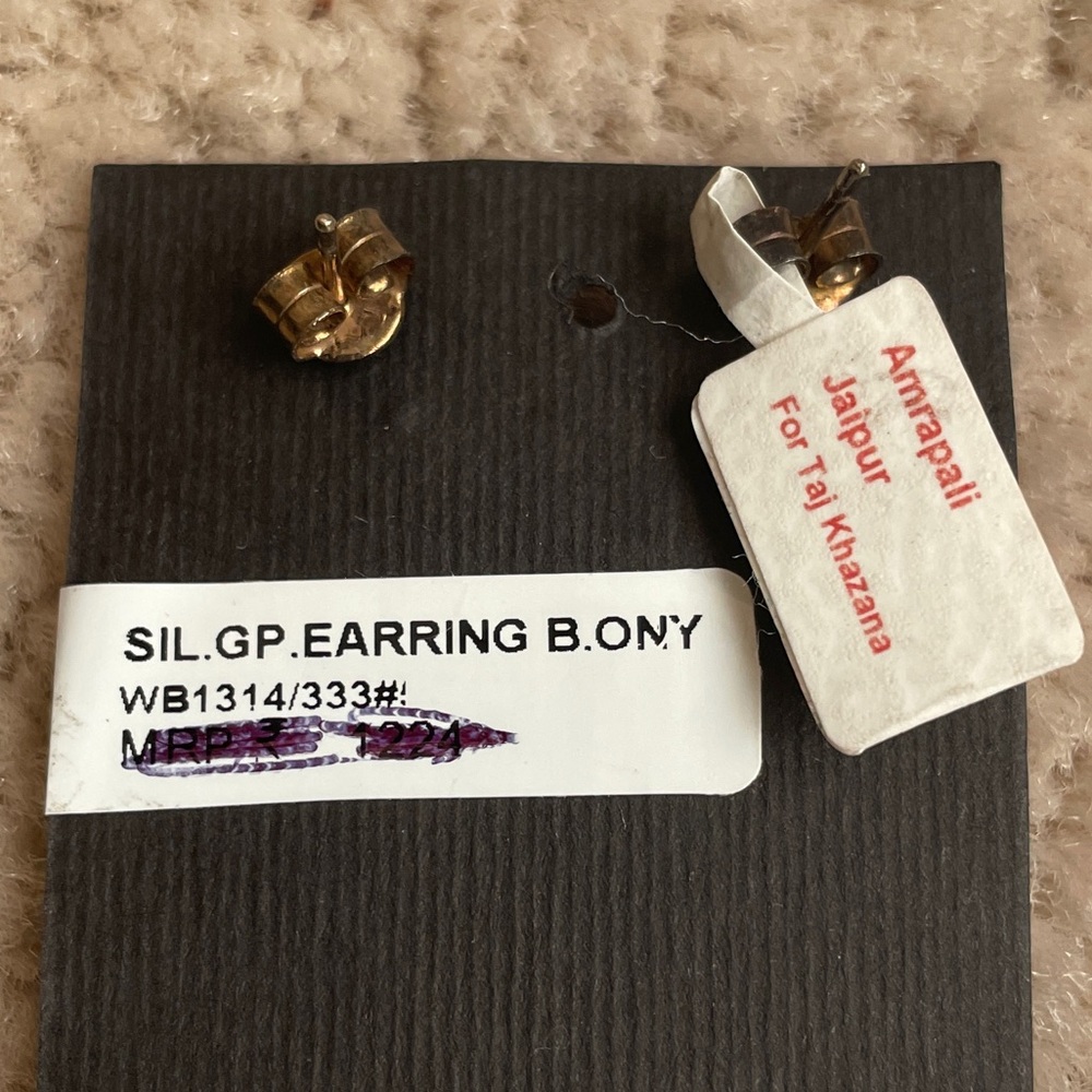 NWT Silver earrings w Black Onyx stone. - Picture 4 of 4